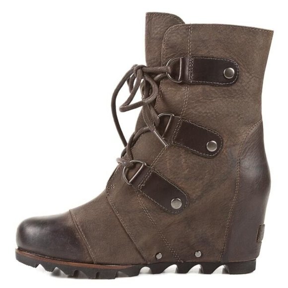 sorel boots - Picture 9 of 10